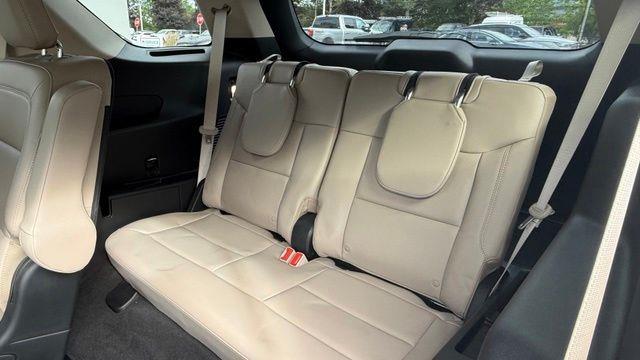 2023 Ford Explorer - $31,990