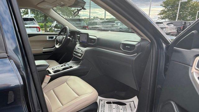 2023 Ford Explorer - $31,990