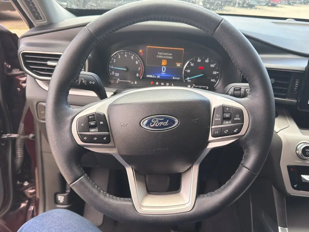 2023 Ford Explorer - $29,200