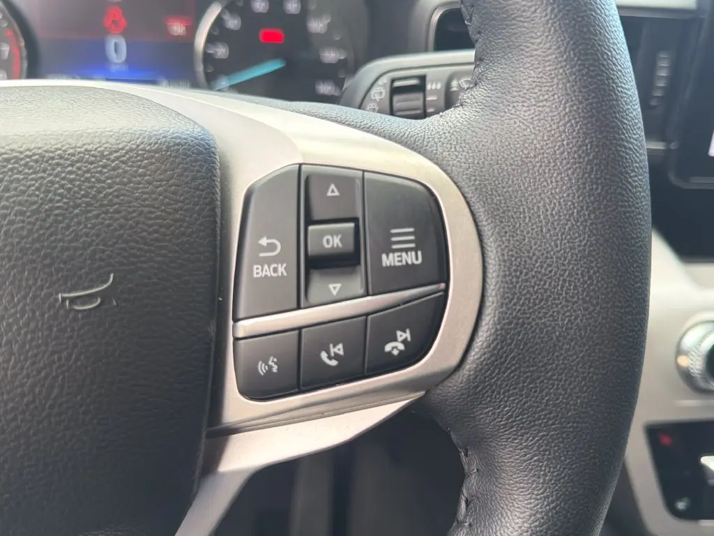 2023 Ford Explorer - $29,200