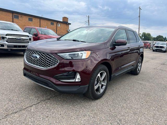 2023 Ford Explorer - $28,715