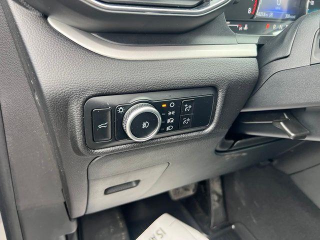 2023 Ford Explorer - $28,715