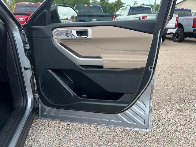 2023 Ford Explorer - $29,500