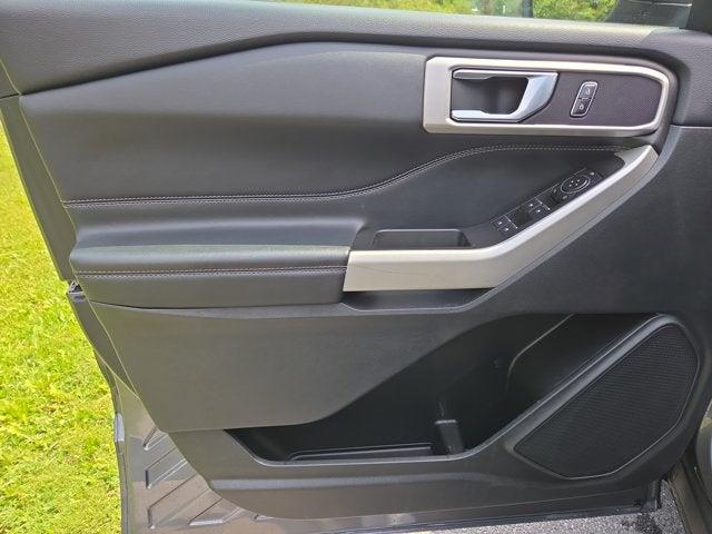 2022 Ford Explorer - $25,995