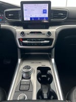 2022 Explorer Thumbnail 11