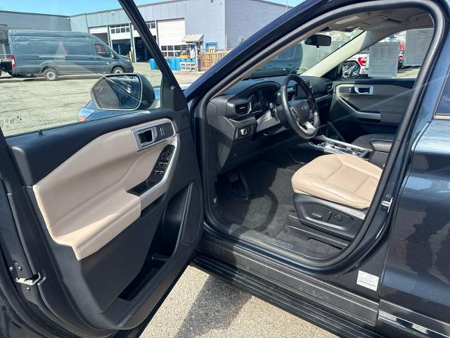 2022 Ford Explorer - $27,425