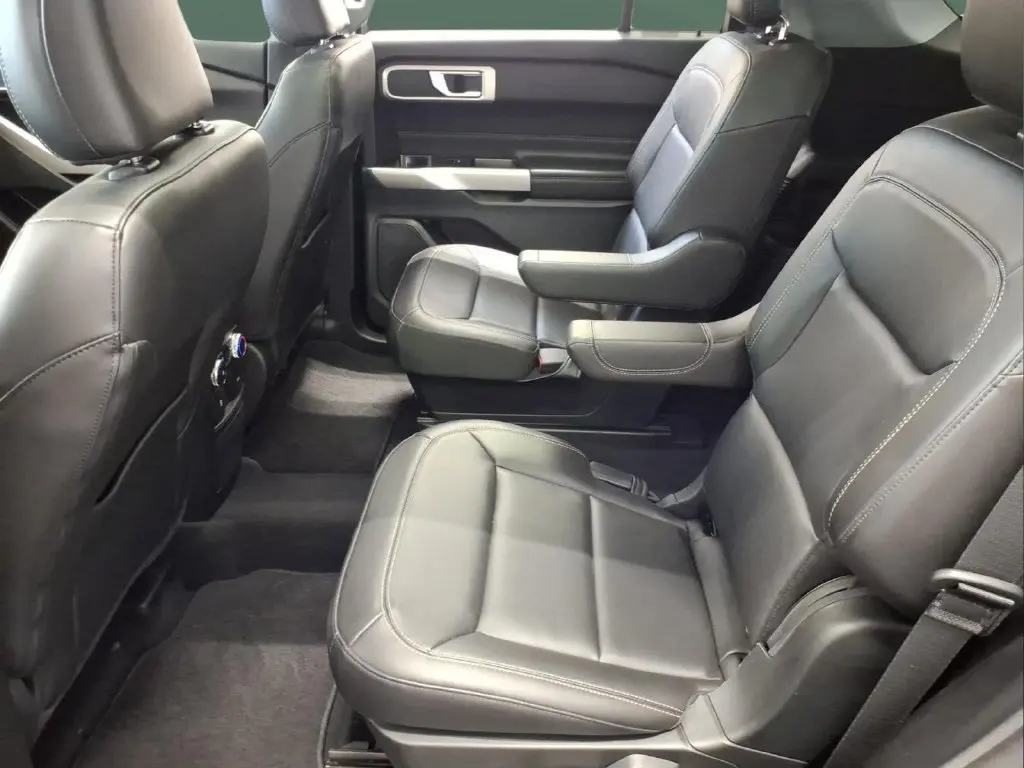 2023 Ford Explorer - $27,995