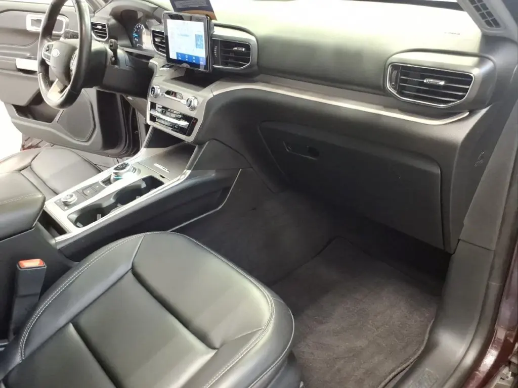 2023 Ford Explorer - $27,995