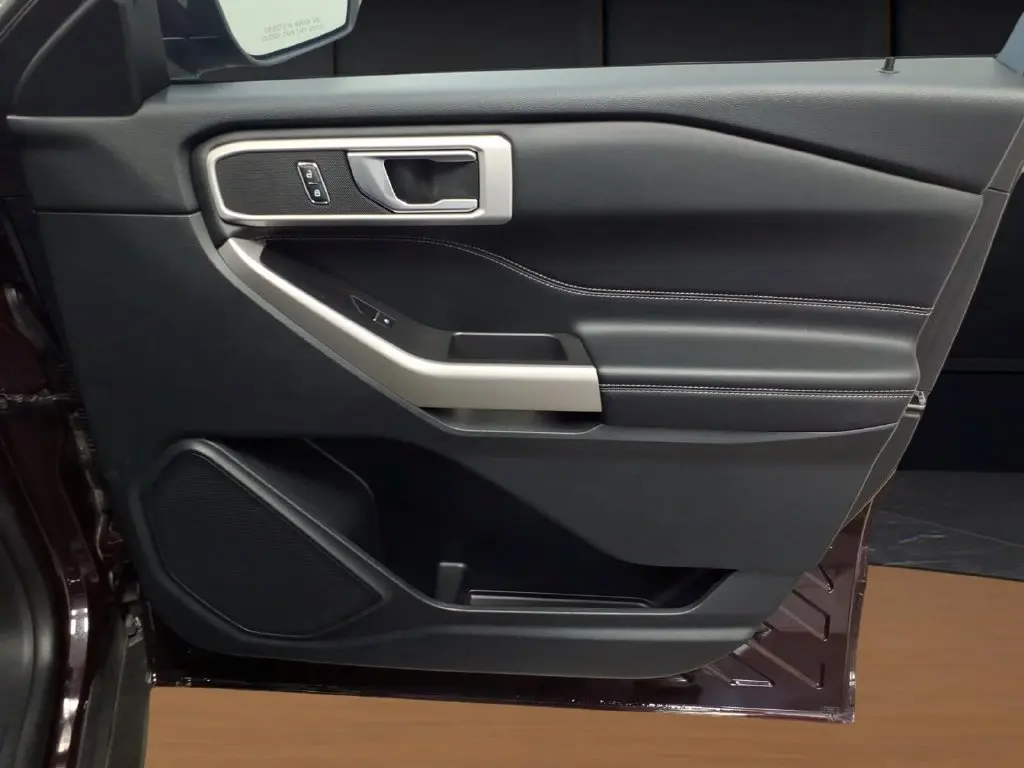 2023 Ford Explorer - $27,995