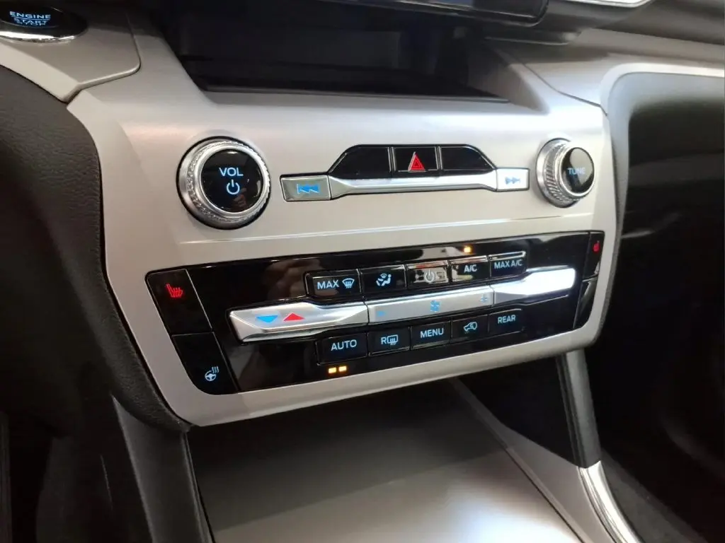 2023 Ford Explorer - $27,995