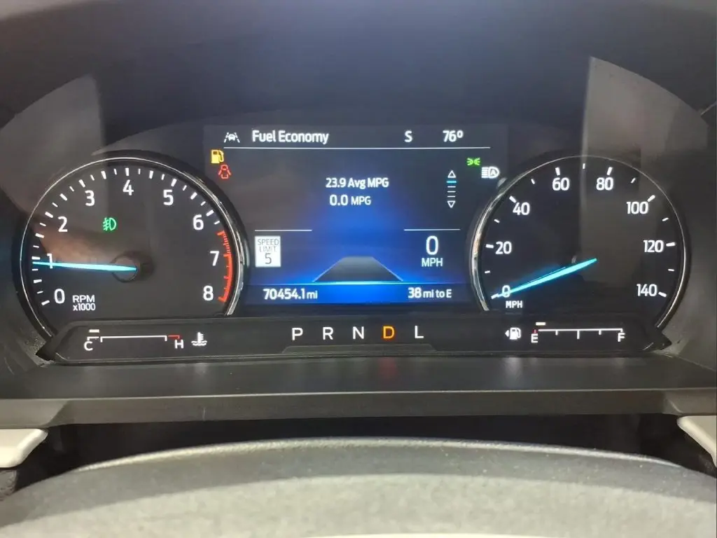 2023 Ford Explorer - $27,995