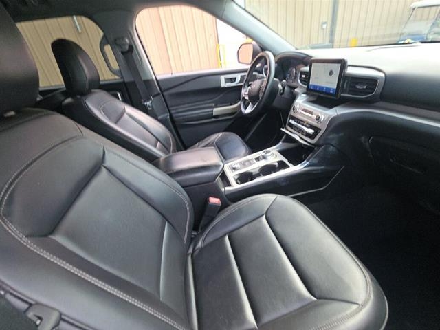 2023 Ford Explorer - $32,995