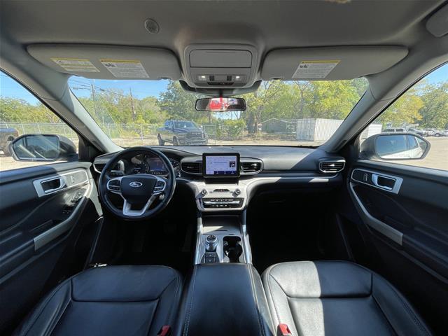 2023 Ford Explorer - $32,995