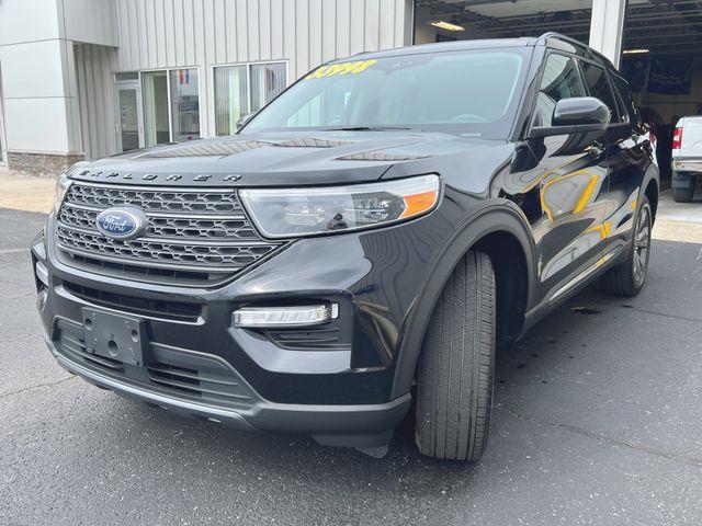 2023 Ford Explorer - $33,998