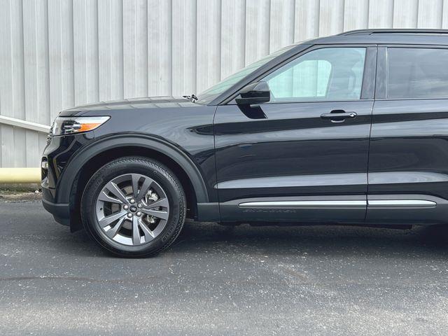 2023 Ford Explorer - $33,998