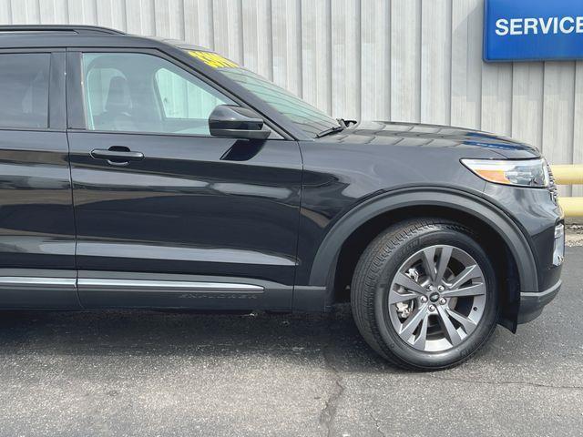 2023 Ford Explorer - $33,998