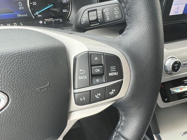 2023 Ford Explorer - $33,998