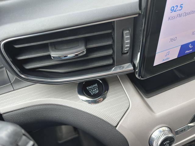 2023 Ford Explorer - $33,998