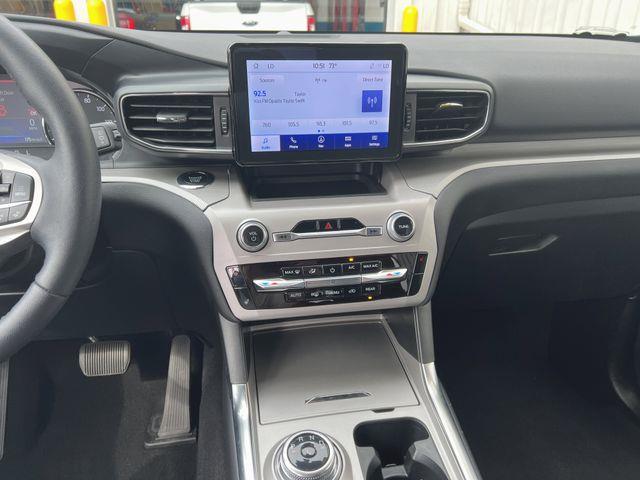 2023 Ford Explorer - $33,998