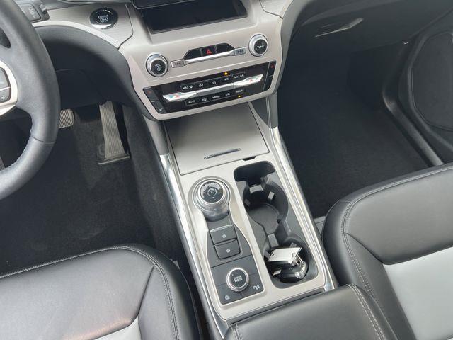 2023 Ford Explorer - $33,998