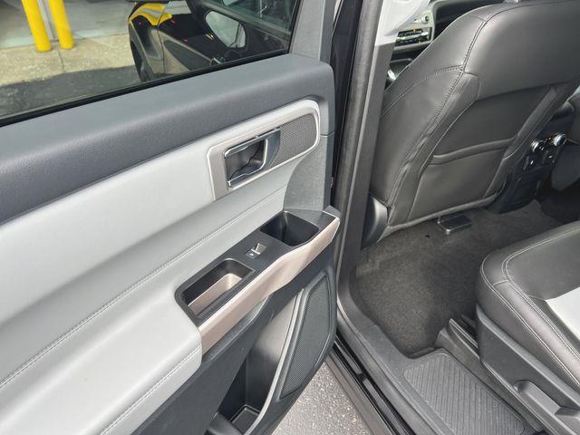 2023 Ford Explorer - $33,998