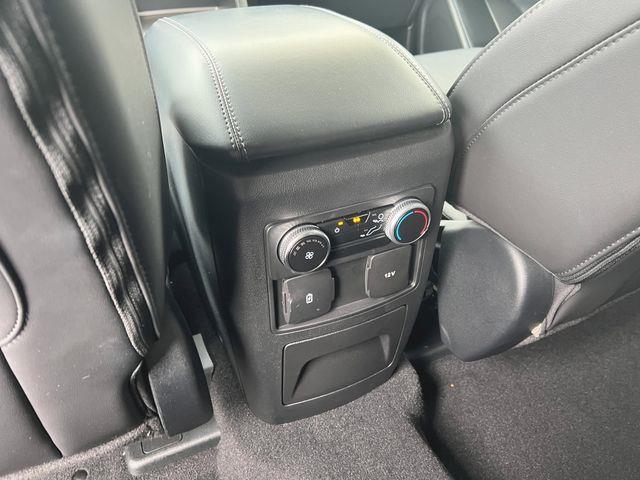 2023 Ford Explorer - $33,998