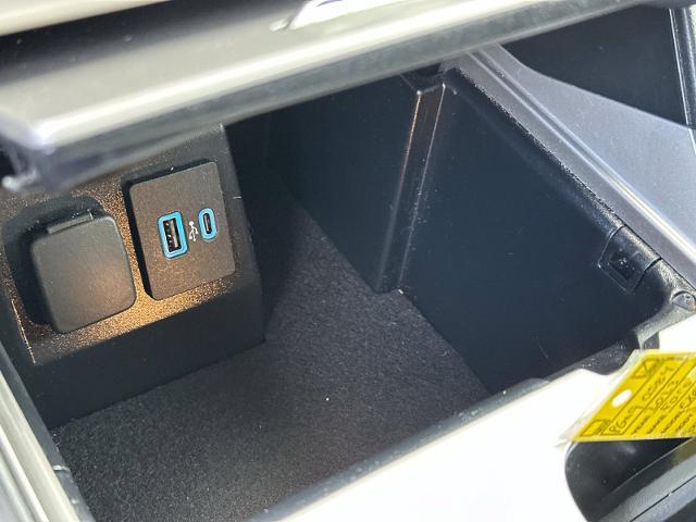 2023 Ford Explorer - $27,500