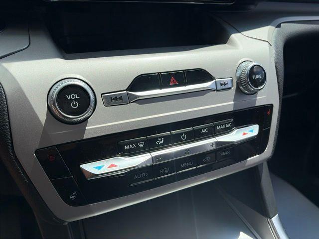2023 Ford Explorer - $29,549