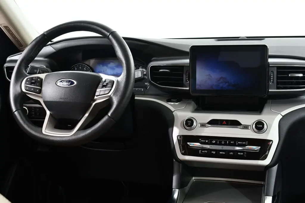 2024 Ford Explorer - $32,755