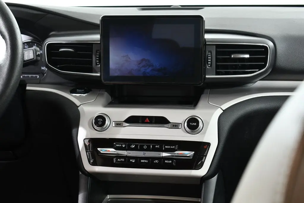 2024 Ford Explorer - $32,755