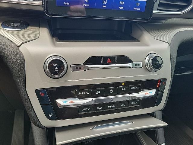 2024 Ford Explorer - $30,863