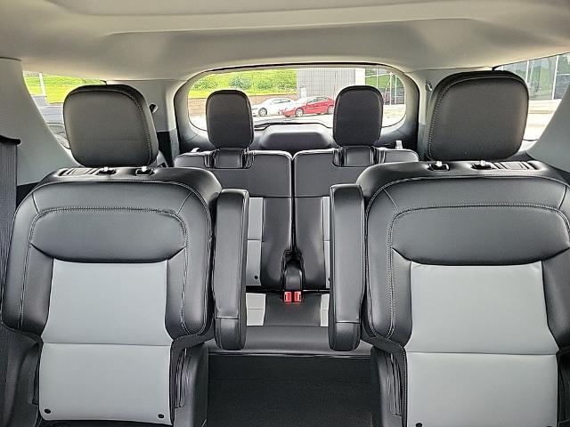 2024 Ford Explorer - $30,863