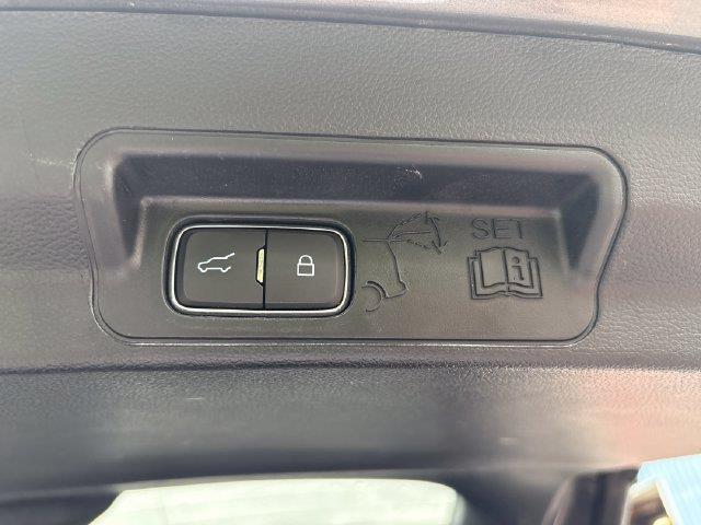 2021 Ford Explorer - $18,979