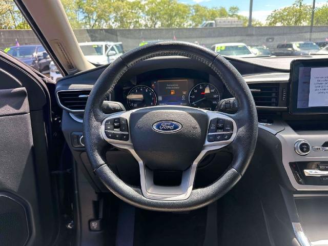 2022 Ford Explorer - $27,998