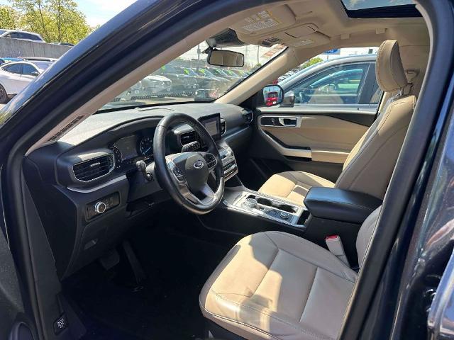 2022 Ford Explorer - $27,998