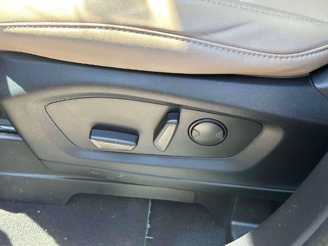 2022 Ford Explorer - $27,998