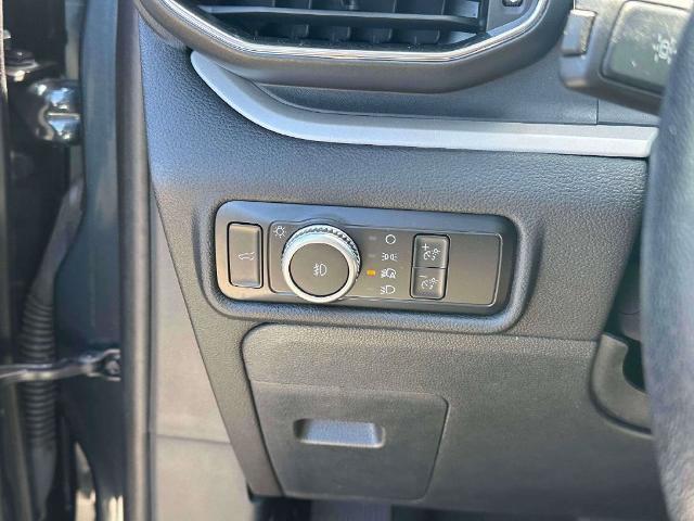 2022 Ford Explorer - $27,998
