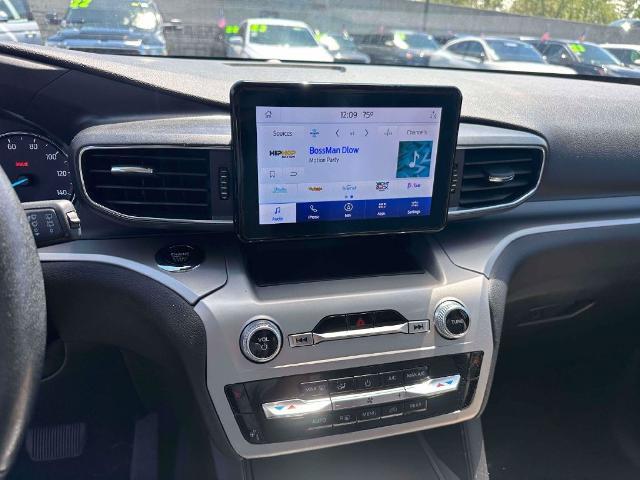 2022 Ford Explorer - $27,998