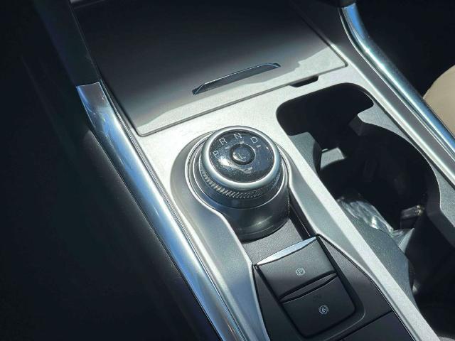2022 Ford Explorer - $27,998