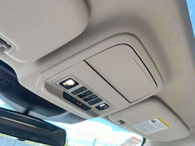 2022 Ford Explorer - $27,998