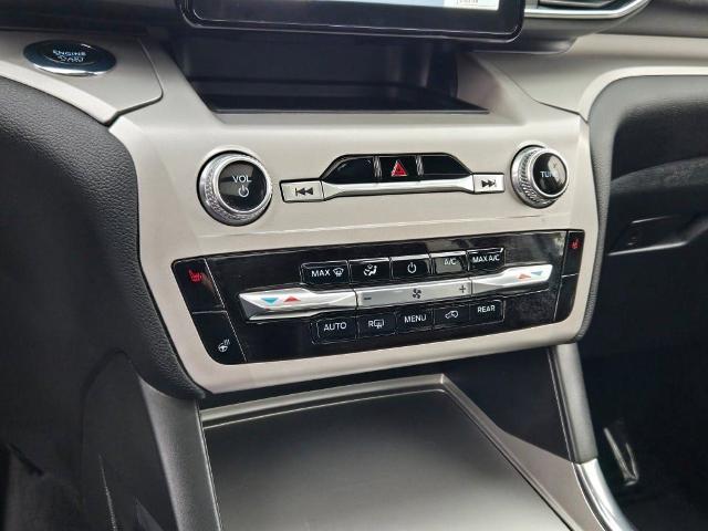 2023 Ford Explorer - $29,403