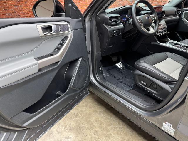 2023 Ford Explorer - $30,210