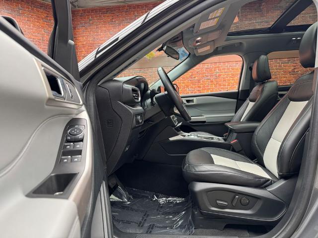 2023 Ford Explorer - $30,210