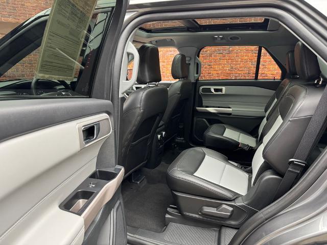 2023 Ford Explorer - $30,210