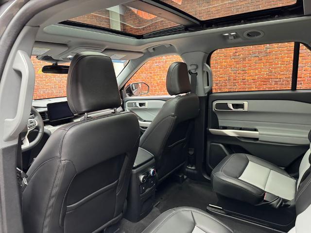 2023 Ford Explorer - $30,210