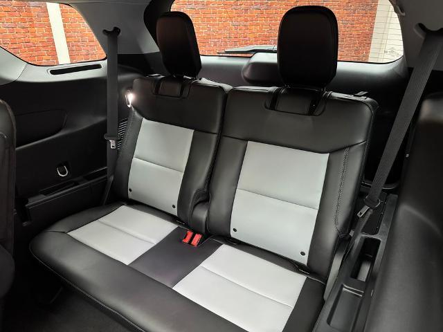 2023 Ford Explorer - $30,210