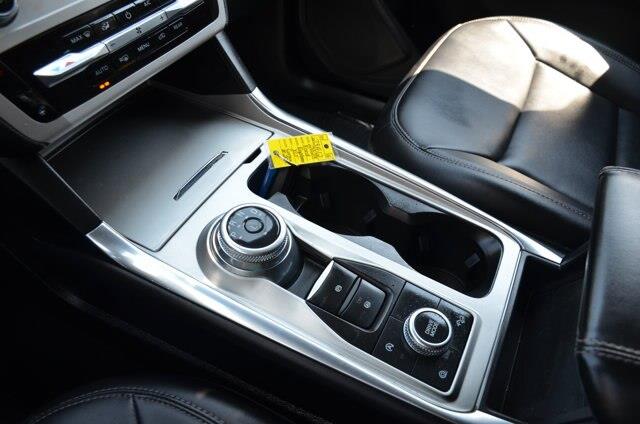 2023 Ford Explorer - $32,900