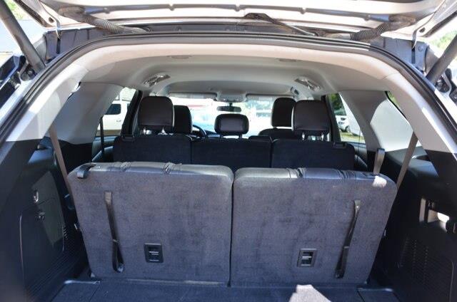 2023 Ford Explorer - $32,900