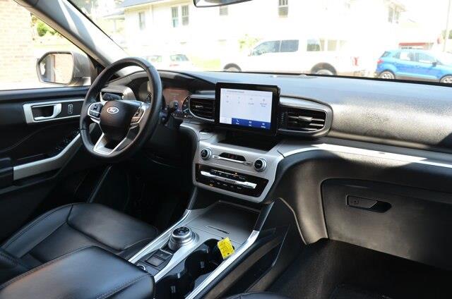2023 Ford Explorer - $32,900