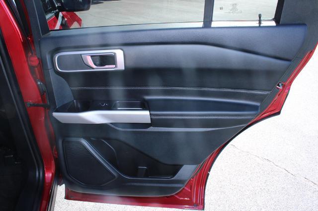 2024 Ford Explorer - $33,900